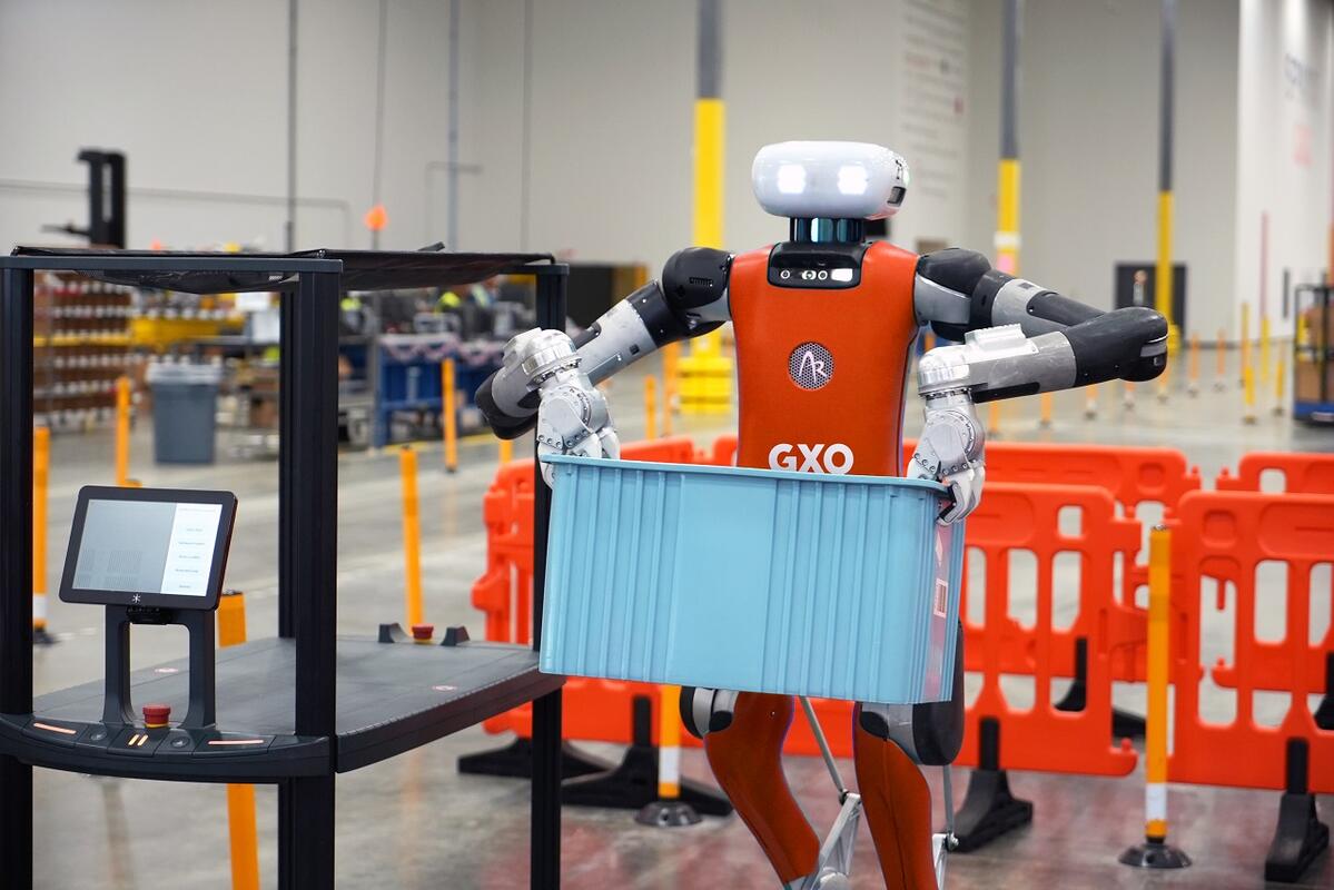 Humanoid in the warehouse Humanoid in the warehouse